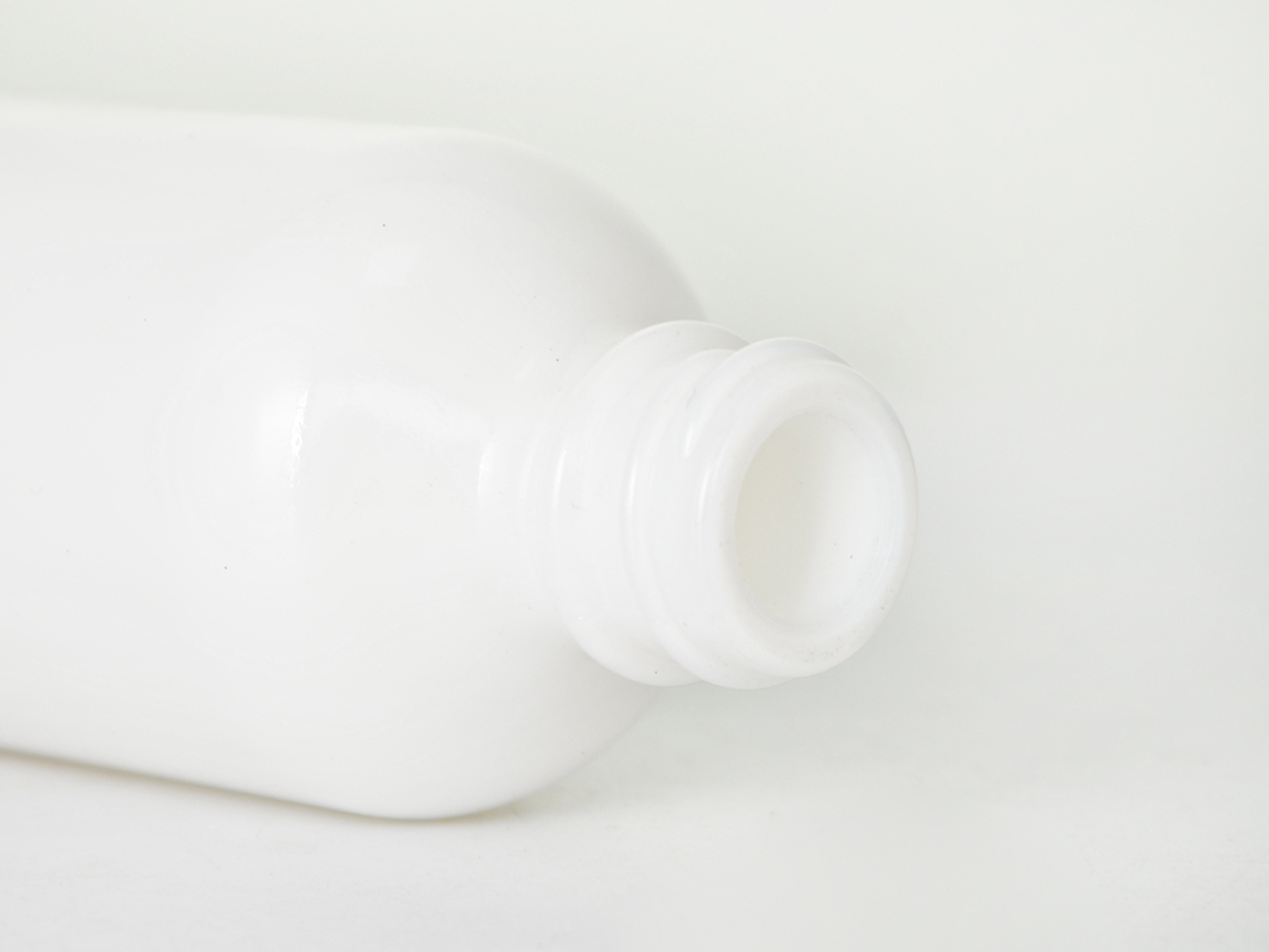 White Lotion Boston Round Glass Bottles