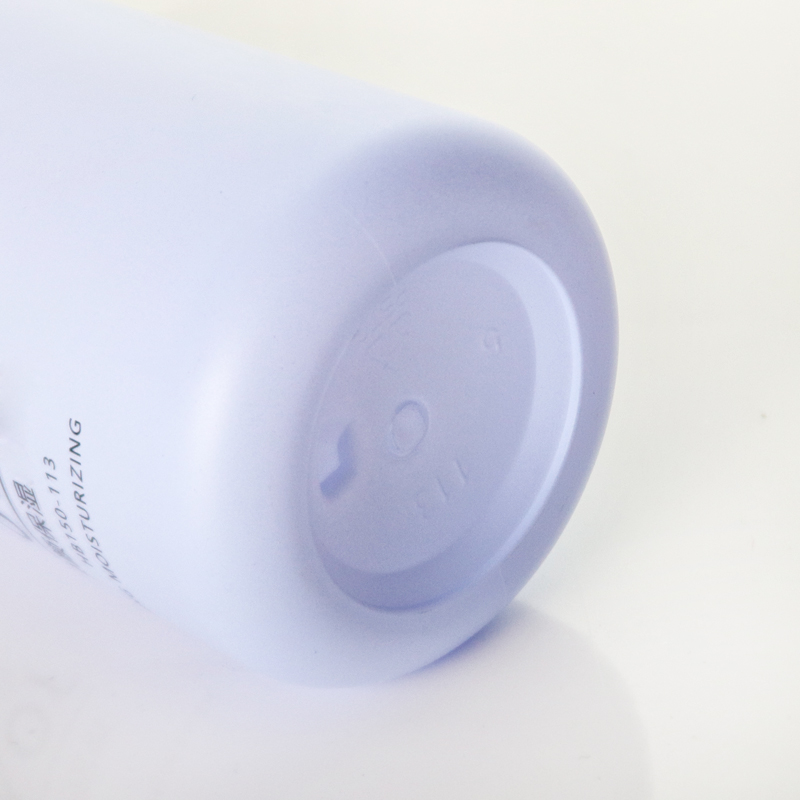 Hand Blue Plastic Lotion Bottle For Travel