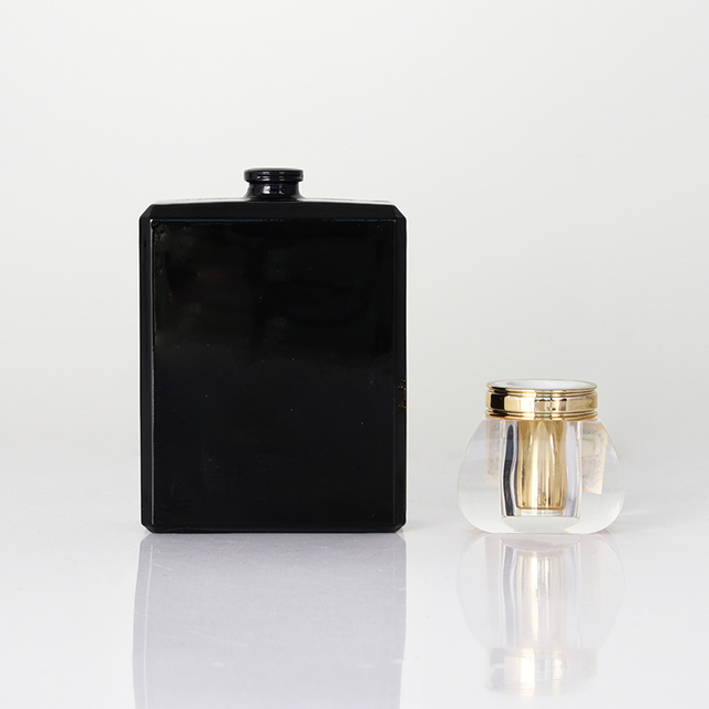 Elegant Black and Gold Cologne Spray Glass Perfume Bottle