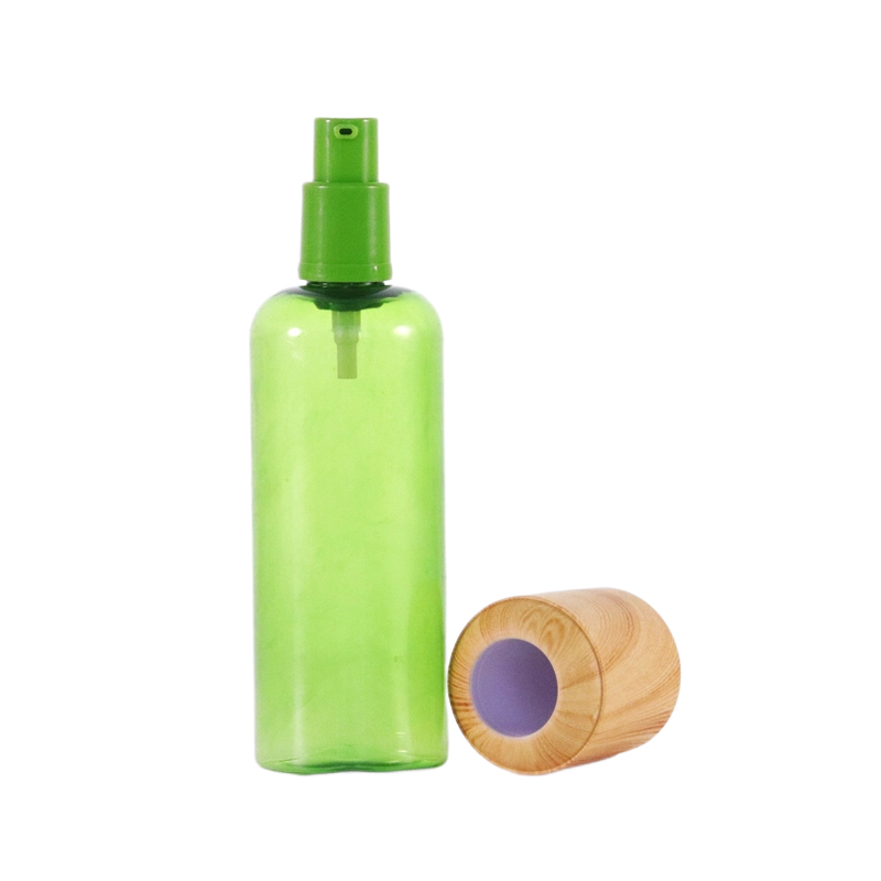 Green Refillable Travel Lotion with Bamboo Cap